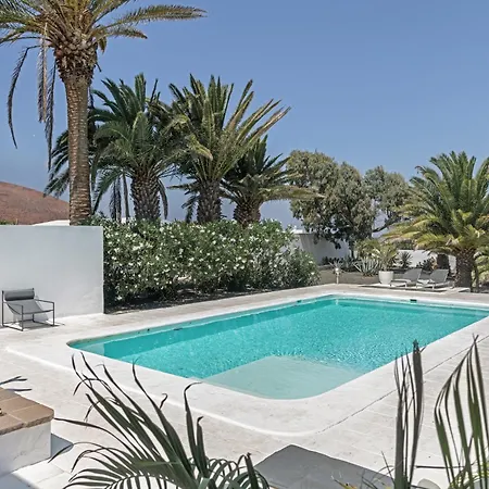 Amonita Villa Tiagua