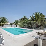 Amonita Vila *